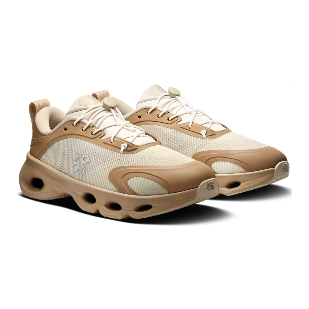 ON Women's Cloudsolo LOEWE Dark Sand | Cream