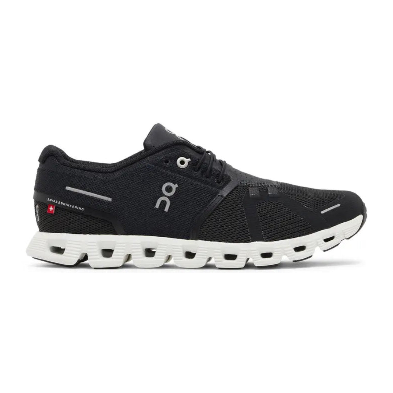 On Running Cloud 5 Black/White