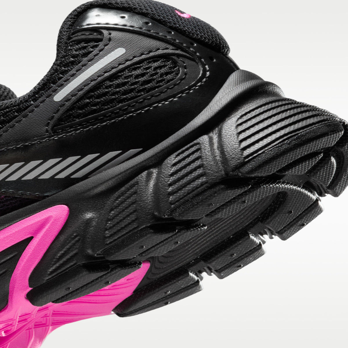 Nike V5 RNR Pink Black
