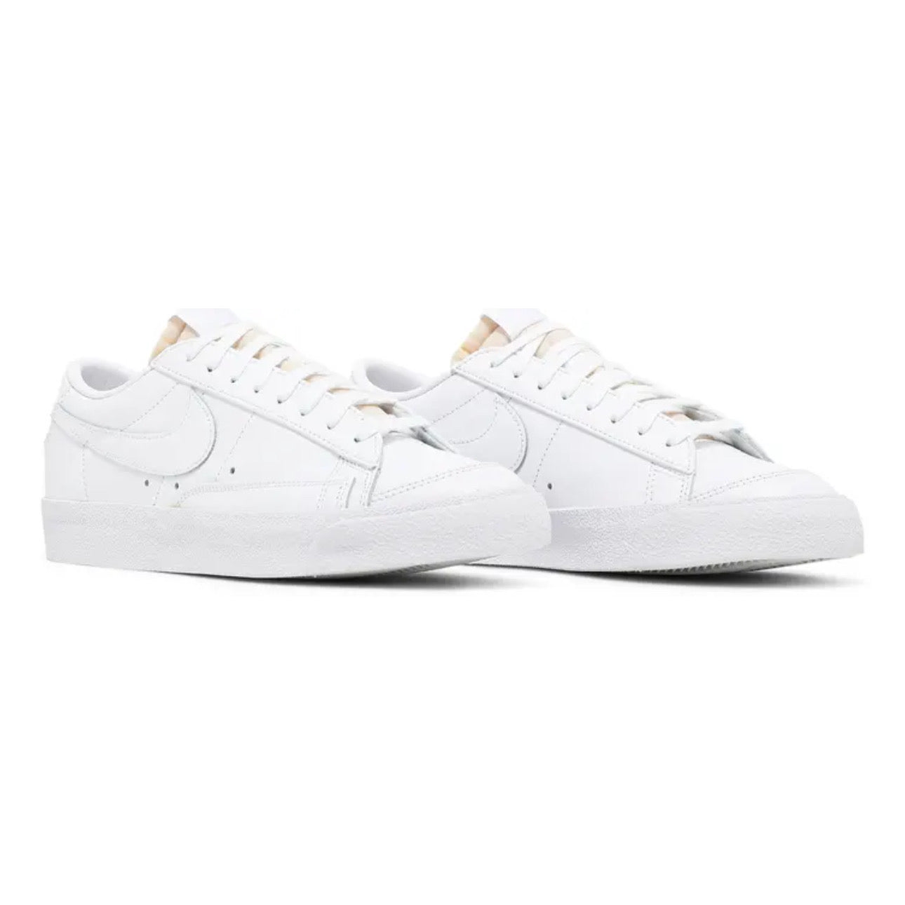 Nike Wmns Blazer Low '77 'Triple White'
