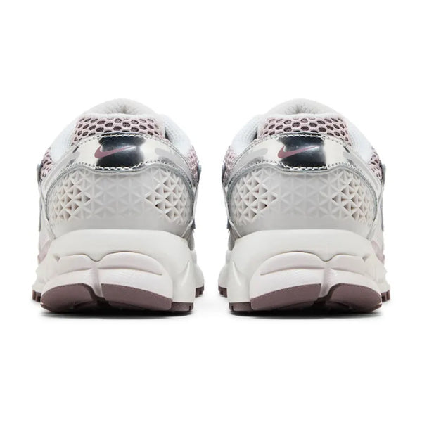 Nike Wmns Air Zoom Vomero 5 'Chrome Platinum Violet'