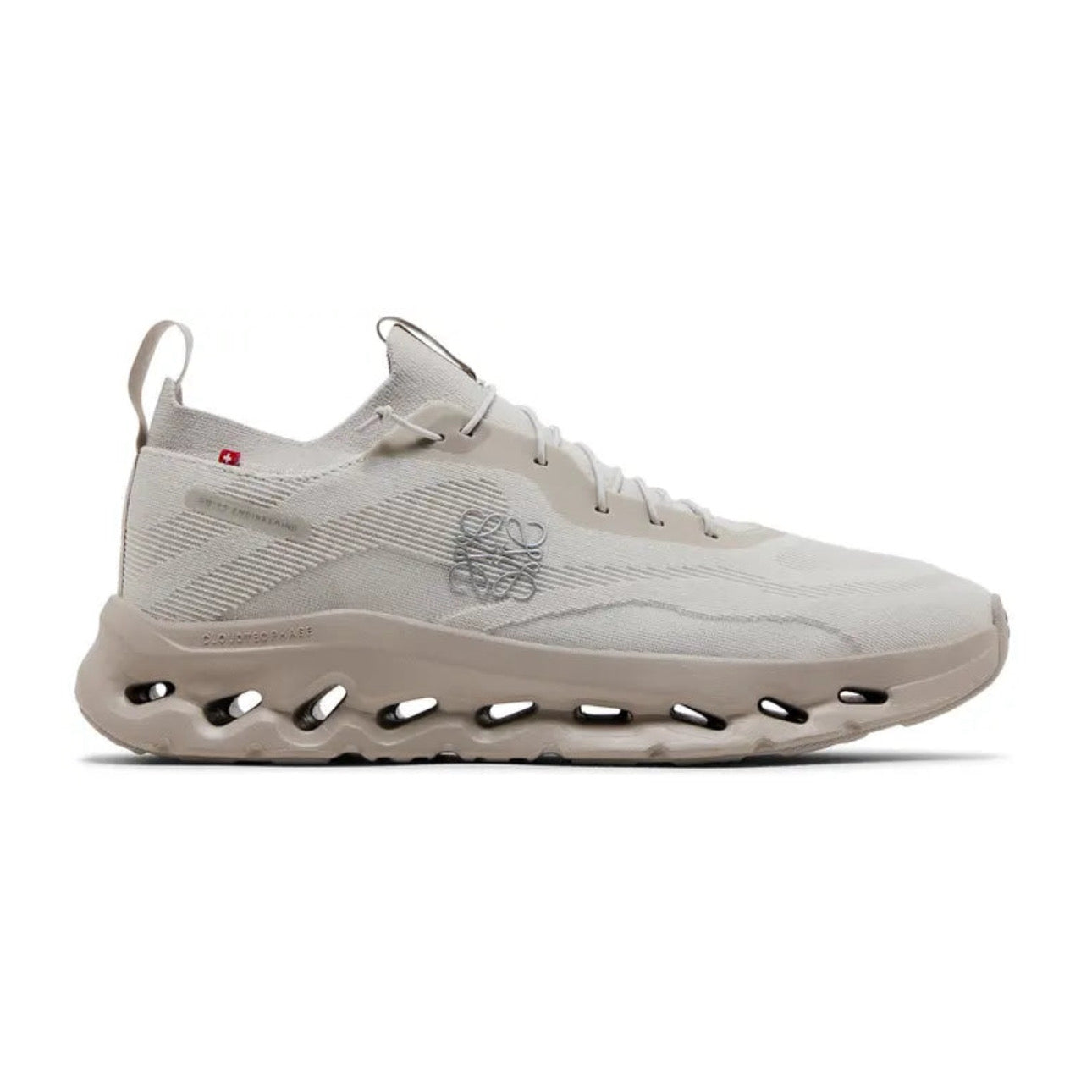 LOEWE x OnCloudtilt Sand