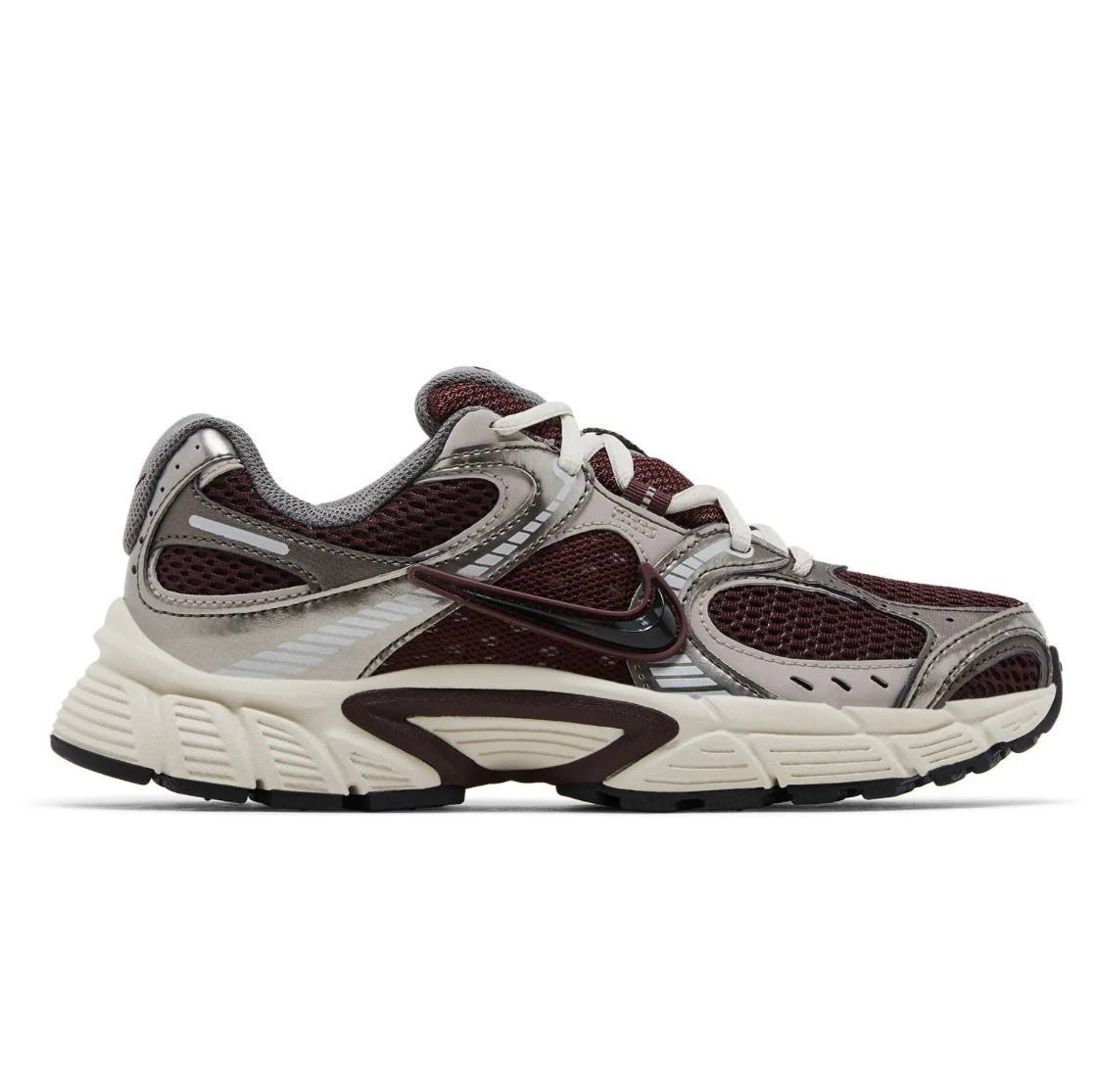 Nike V5 RNR Burgundy